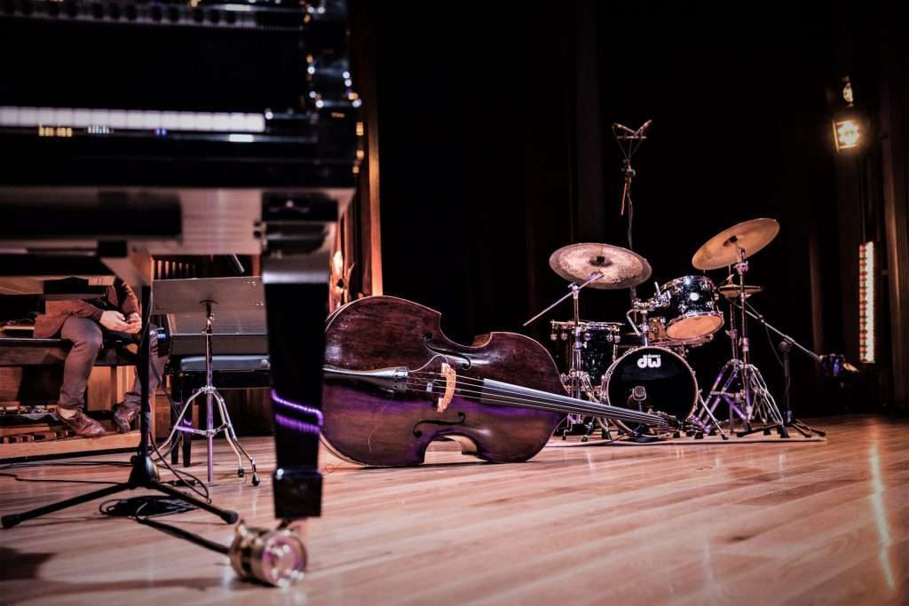 Jazz instruments for easy to play jazz songs for guitar - Beginners