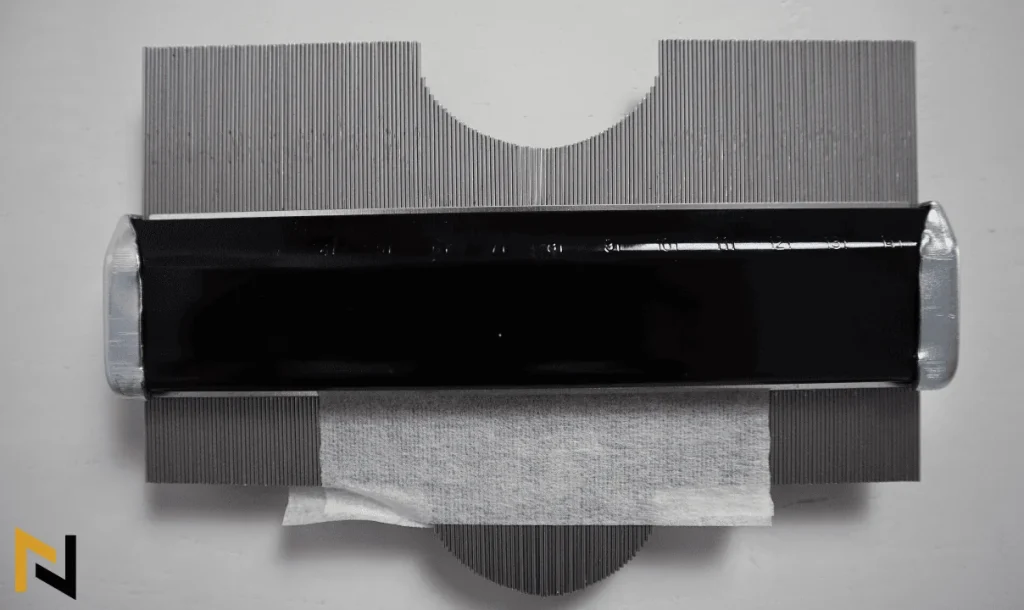 displays Yamaha FG800M Neck Shape (1)