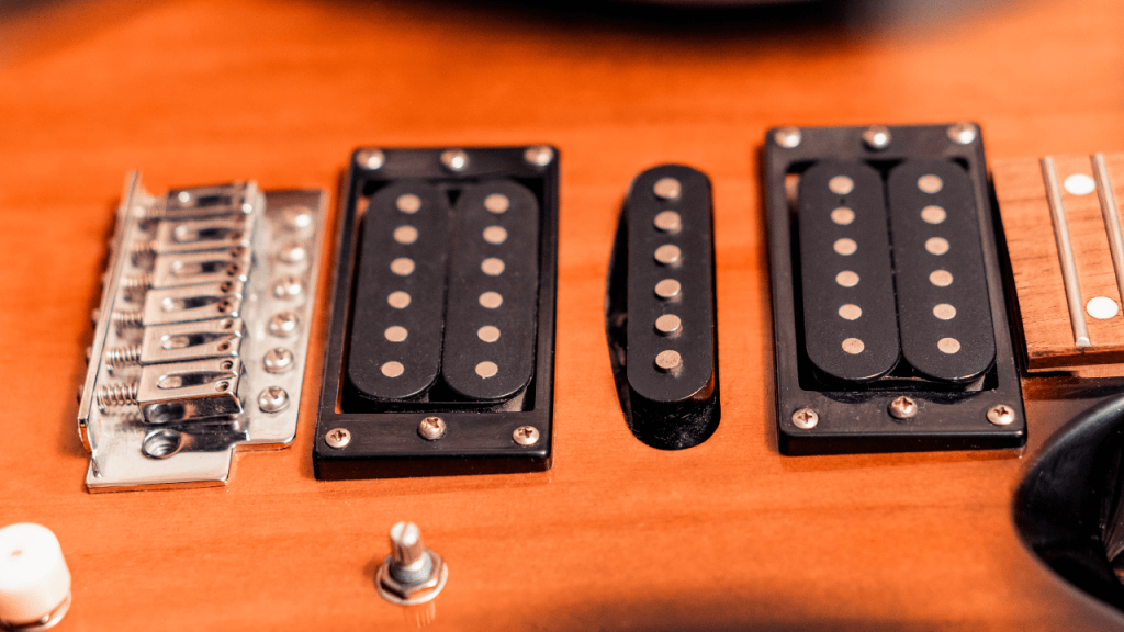 Displays guitaristnextdoor.com favorite 3 pickup configuration