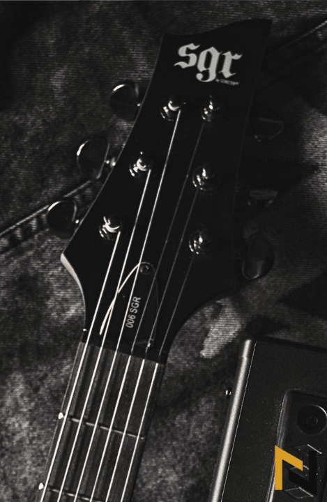 displays Schecter 3 plus 3 Headstock