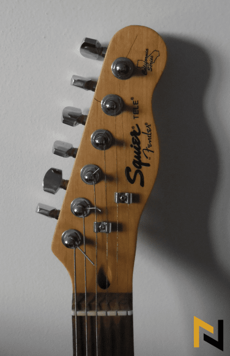 displays Telecaster headstock