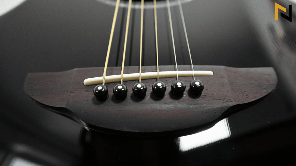 displays Yamaha APX-600 Bridge