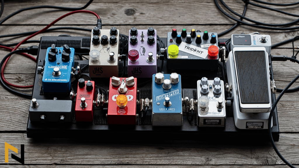 displays Pedalboard