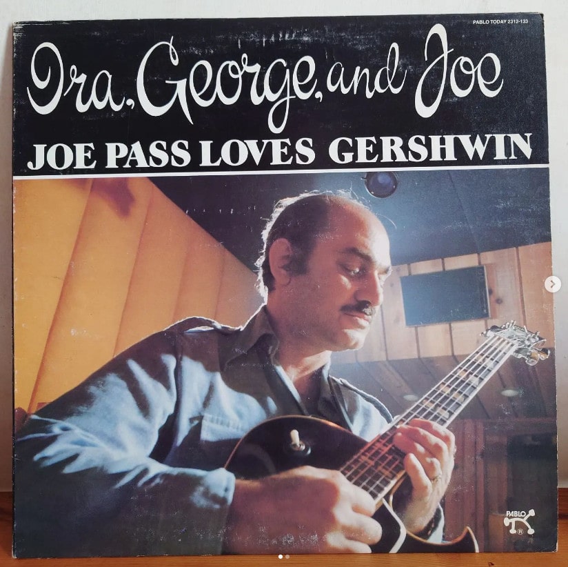 displays Joe Pass
